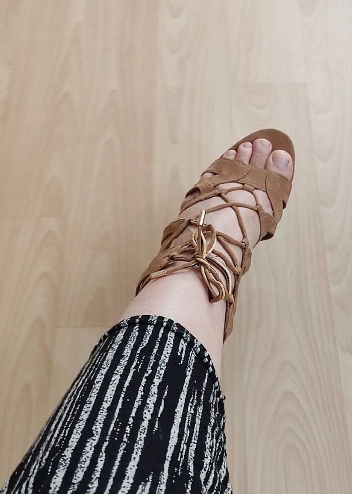 Bershka topuklu ayakkabı  - Görsel 5