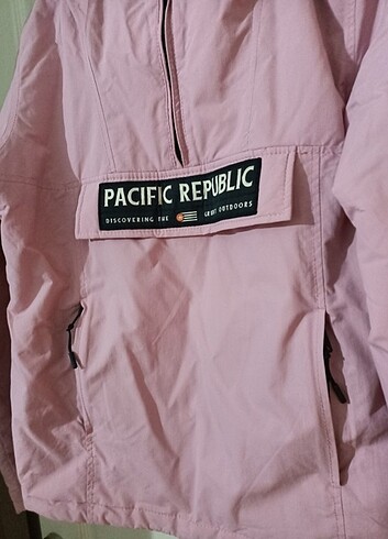 Pull and bear kanguru mont