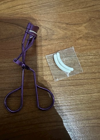 Koyu Mor Kirpik Kıvırıcı - Görsel 3