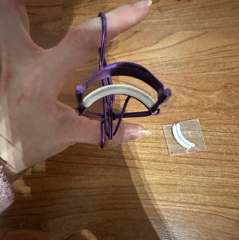 Koyu Mor Kirpik Kıvırıcı - Görsel 4