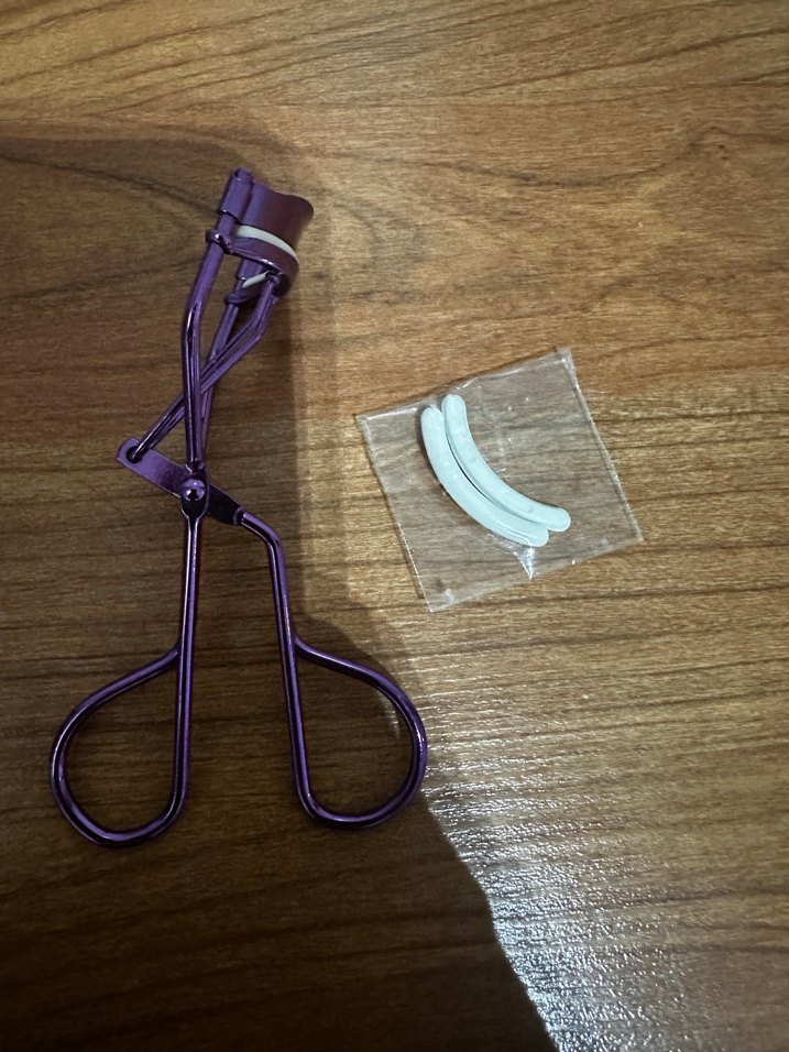 Koyu Mor Kirpik Kıvırıcı - Görsel 3