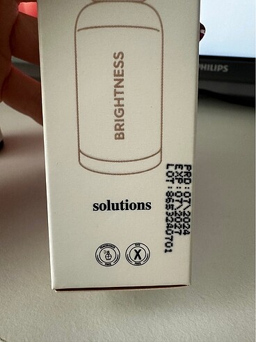 New Well Gözaltı aydınlatıcı serum