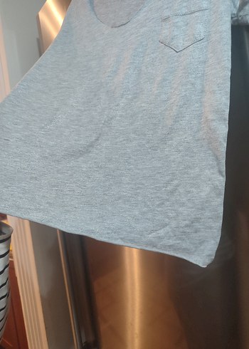 Gri V Yaka Kısa Kollu Kadın Tişört - Görsel 2