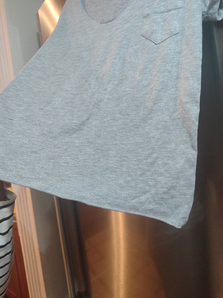 Gri V Yaka Kısa Kollu Kadın Tişört - Görsel 2