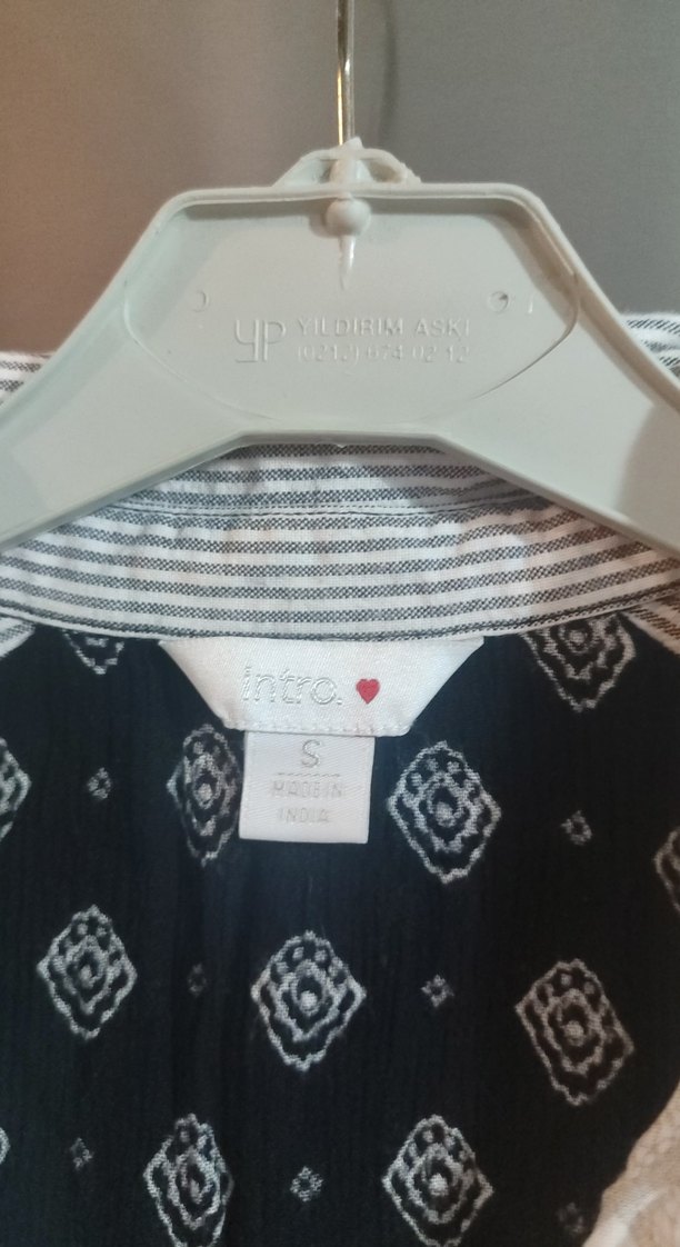 Gri Bohem Desenli Düğmeli Kolsuz Gömlek - Görsel 2