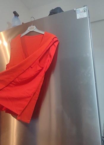 Kırmızı V Yakalı Drapeli Mini Bluz - Görsel 2