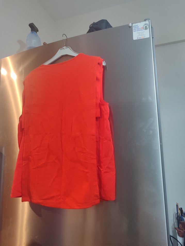 Kırmızı V Yakalı Drapeli Mini Bluz - Görsel 3