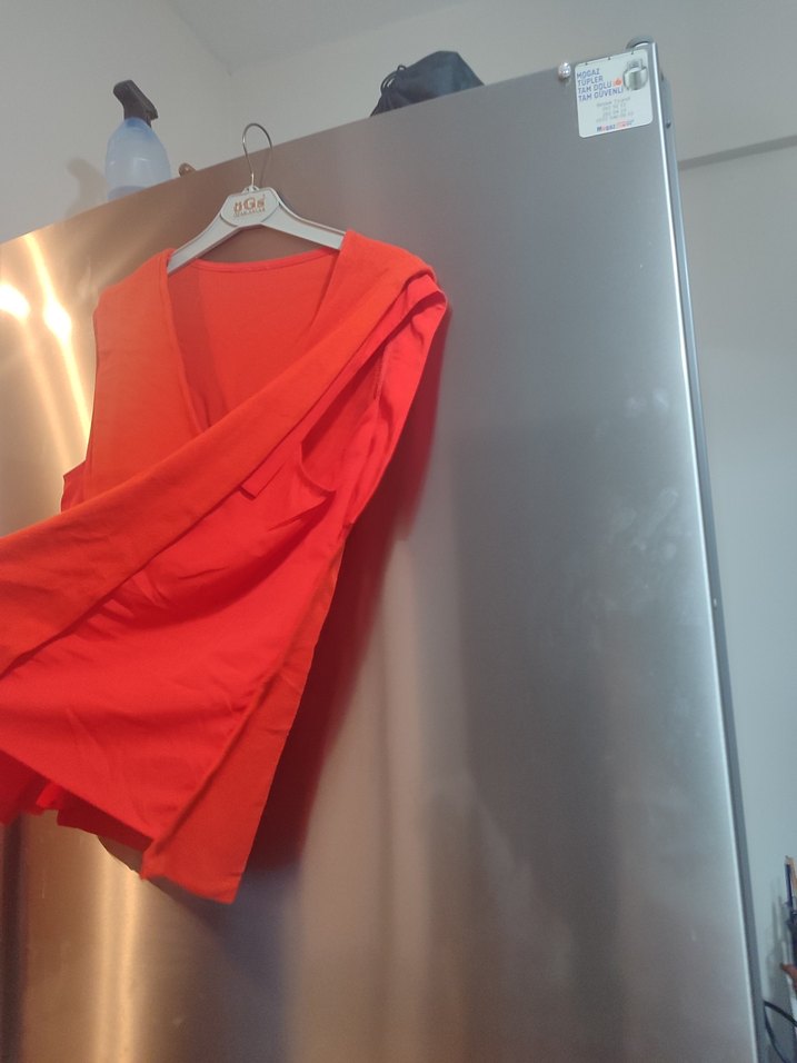 Kırmızı V Yakalı Drapeli Mini Bluz - Görsel 2