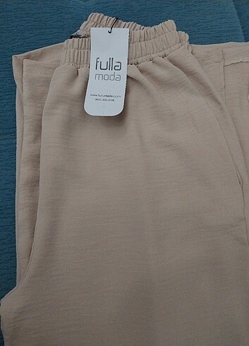 Diğer Fulla moda paça yırtmaçlı pantolon