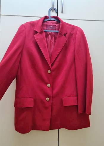 kırmızı Düğmeli Kadın Blazer