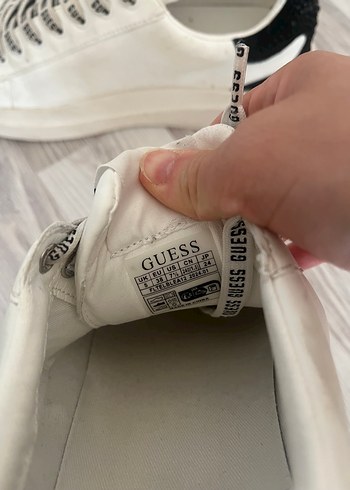 Guess Beyaz Desenli Spor Ayakkabı
