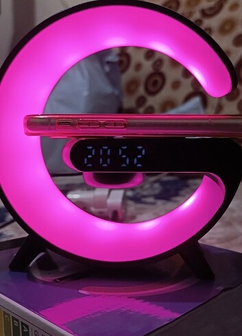 iPhone hızlı şarj aleti ışıklı hoparlörlü Bluetoothlu 
