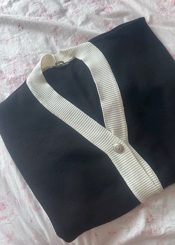 Düğmeli Siyah Midi Kadın Hırka - Görsel 3