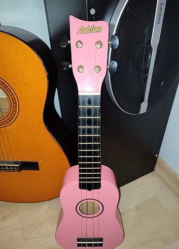 Ashton Ukulele