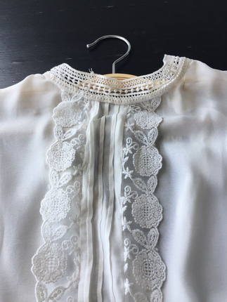 H&M Beyaz dantelli gömlek