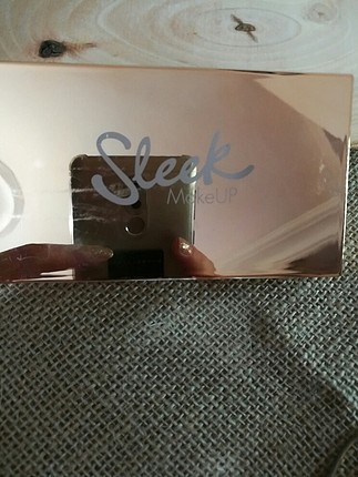 Sleek solstice highlighter paleti