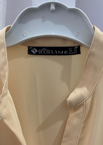 Bej Düğmeli V Yaka Kadın Gömlek - Görsel 3