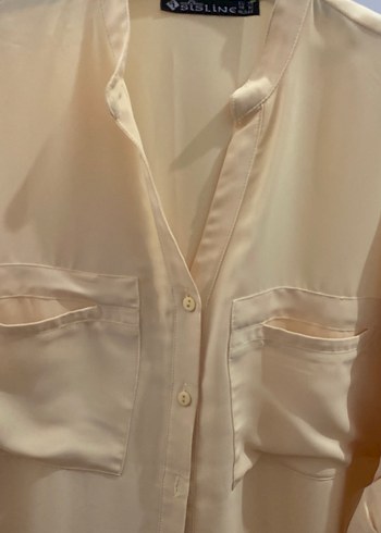 Bej Düğmeli V Yaka Kadın Gömlek - Görsel 2