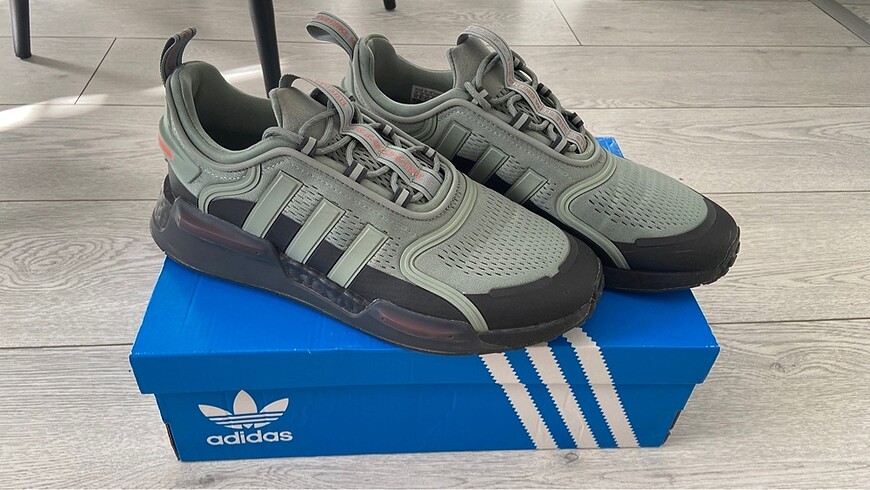 Adidas NMD-V3 yeşil siyah spor ayakkabı