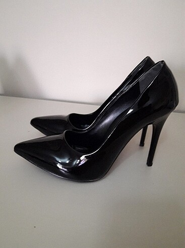 Bayan stiletto siyah rugan ince topuk abiye 