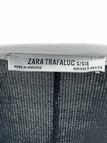 s Beden siyah Renk Zara Kısa Elbise %70 İndirimli.