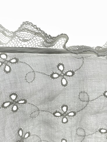 32 Beden beyaz Renk Vintage Love Bluz %70 İndirimli.