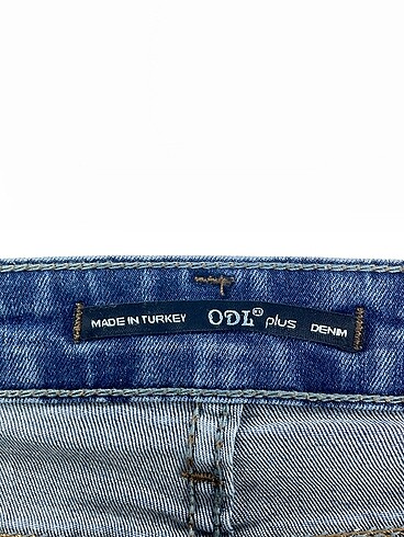 m Beden mavi Renk PreLoved Jean / Kot %70 İndirimli.