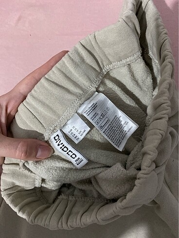 H&M hm eşofman altı bej renginde