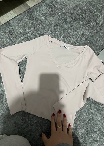 Bershka V Yaka Düğmeli Hamile Gömleği - Görsel 3