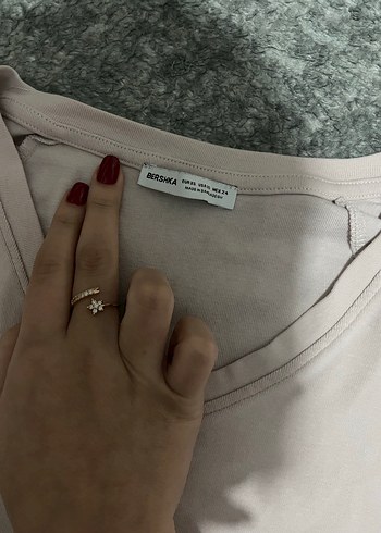 Bershka V Yaka Düğmeli Hamile Gömleği - Görsel 2