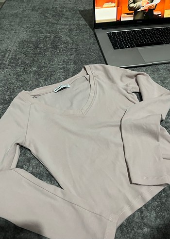 Bershka V Yaka Düğmeli Hamile Gömleği - Görsel 6