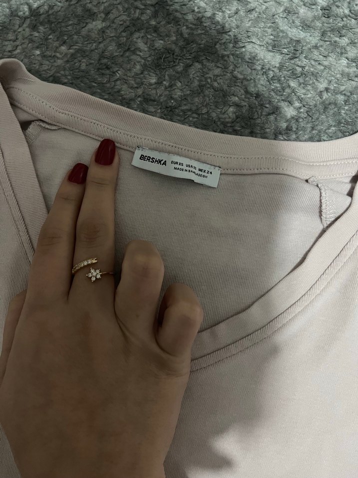 Bershka V Yaka Düğmeli Hamile Gömleği - Görsel 2