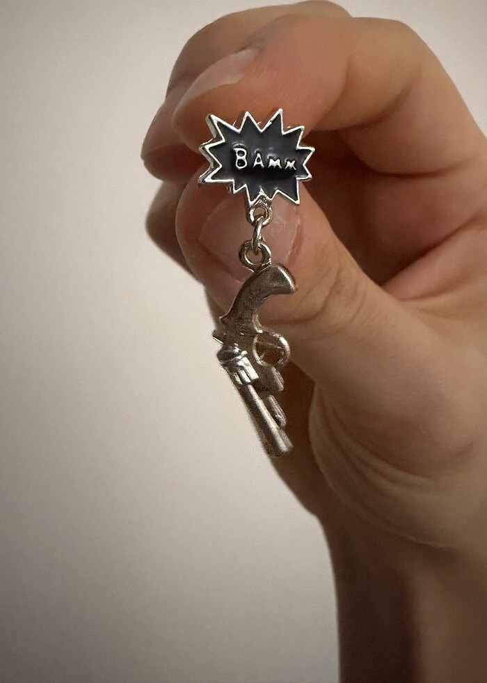 Erkek tekli tabanca model küpe - Görsel 2