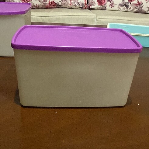 Tupperware saklama kabı