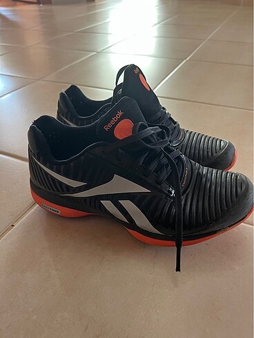 38 Beden Reebok Bayan