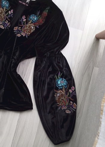 Uzun Kollu İşlemeli Siyah Bohem Bluz - Görsel 3