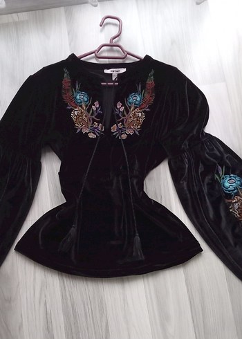 Uzun Kollu İşlemeli Siyah Bohem Bluz - Görsel 2