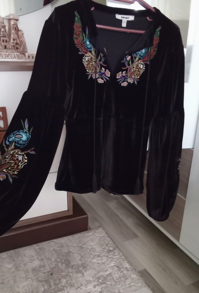 Uzun Kollu İşlemeli Siyah Bohem Bluz - Görsel 5