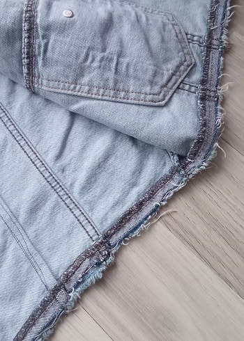 Düğmeli Mavi Kolsuz Denim Ceket - Görsel 4