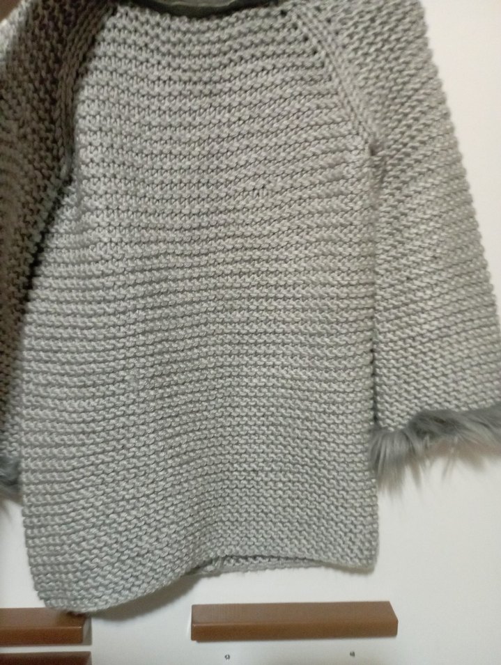 Gri Düğmeli Kız Triko Hırkai - Görsel 3