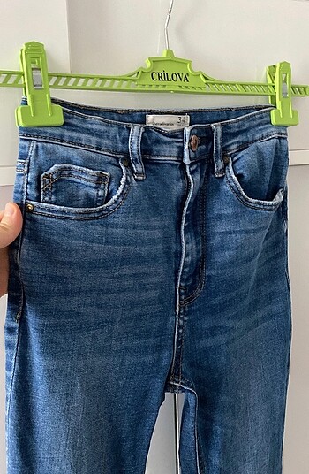 xs Beden mavi Renk STRADİVARİUS Flare Split pantolon .