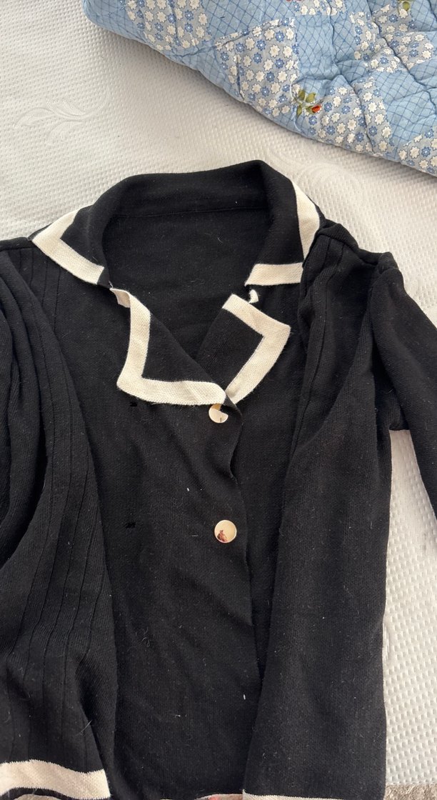 Düğmeli Siyah örme üst - Görsel 2