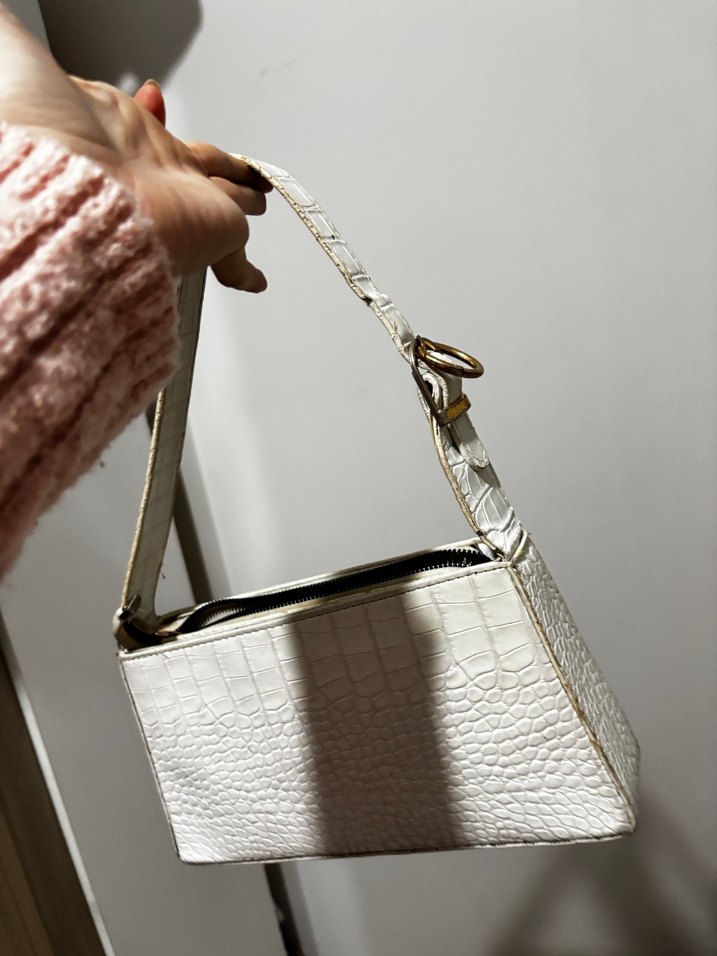 Beyaz çanta - Görsel 2