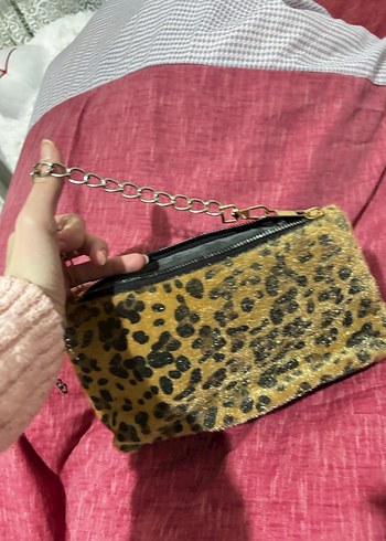 Zincir Detaylı Leopar Desenli Kahverengi Deri Çanta - Görsel 2