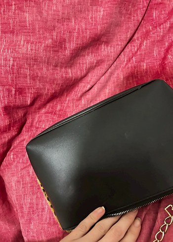 Zincir Detaylı Leopar Desenli Kahverengi Deri Çanta - Görsel 4