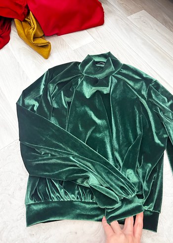 Parlak Yeşil Uzun Kollu Kadife Bluz - Görsel 3