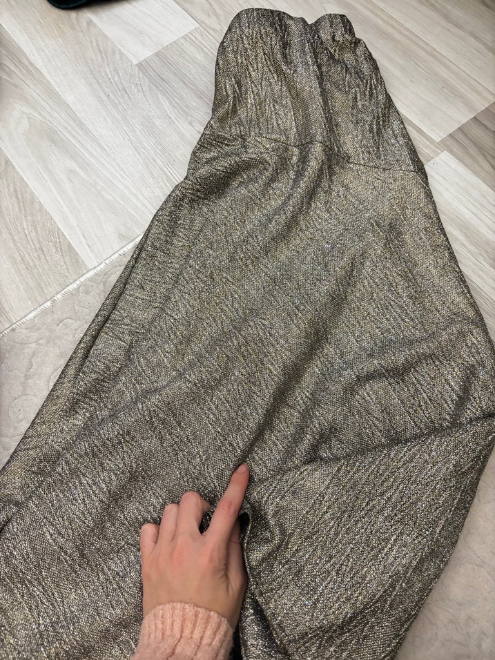 Altın Renkli Parlak etek - Görsel 3