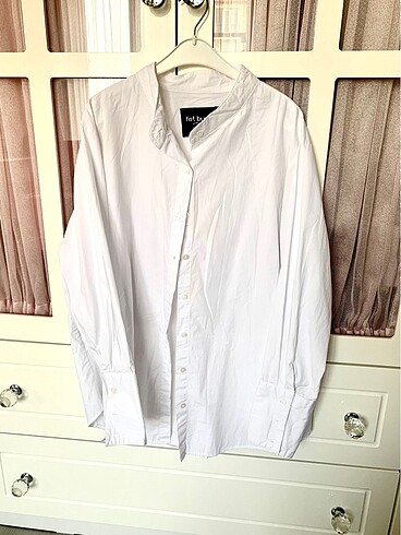 Beyaz oversize gömlek