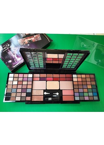 KAMPANYADA BÜYÜK FAR+RUJ+ALLIK+HİGHLİGHTER+PUDRA SETİ