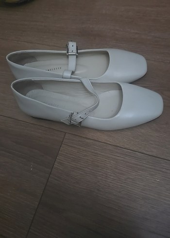 Beyaz Tokalı Kadın Topuklu Babet - Görsel 3